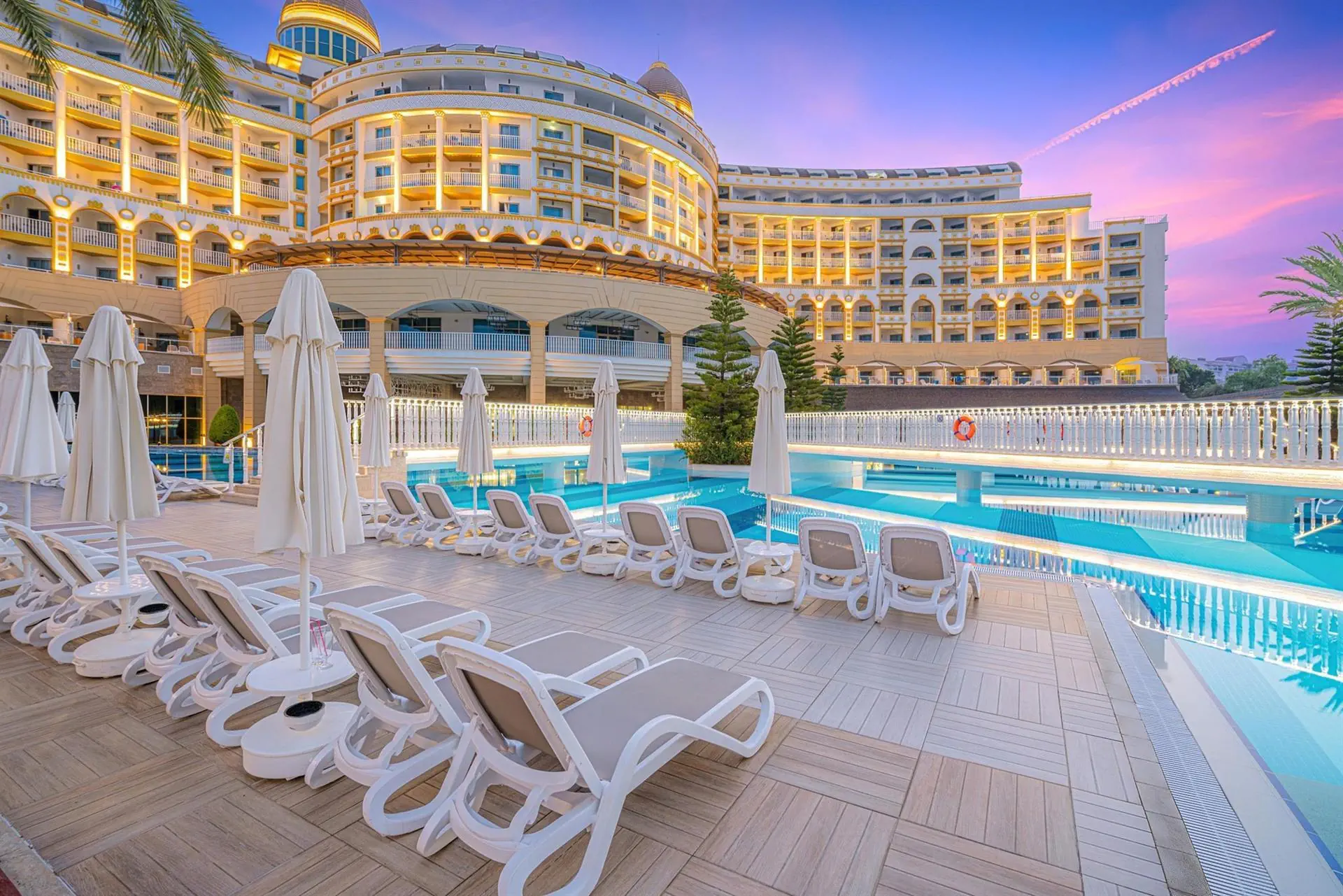 HOTEL: Kirman Sidemarin Beach & Spa