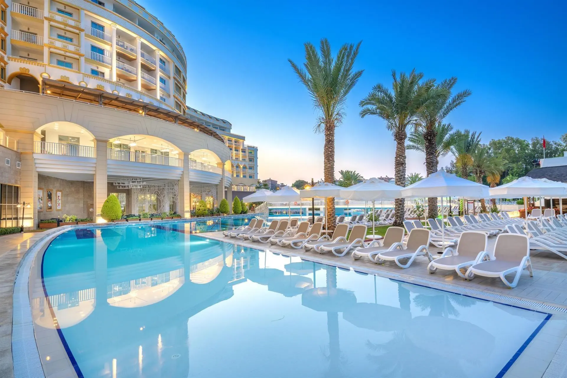 HOTEL: Kirman Sidemarin Beach & Spa