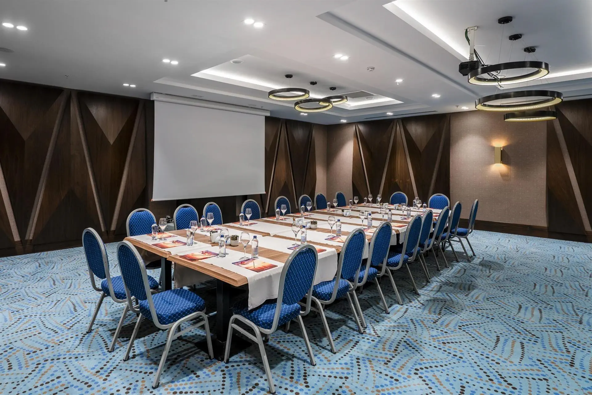HOTEL: Kirman Sidemarin Beach & Spa