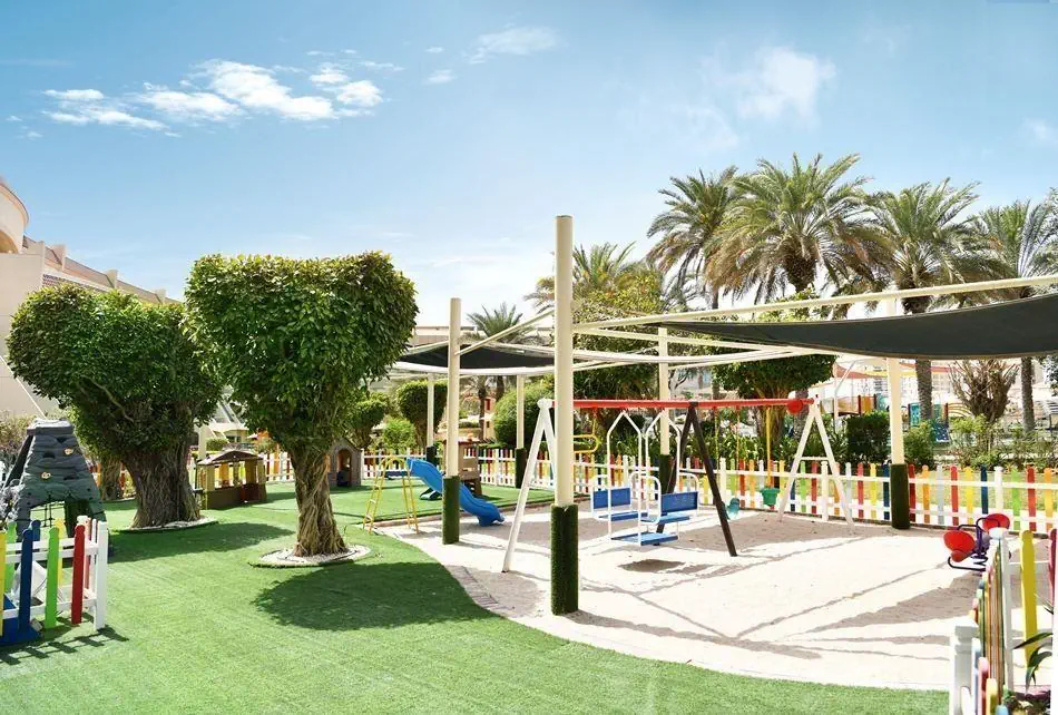 HOTEL: Al Raha Beach Hotel