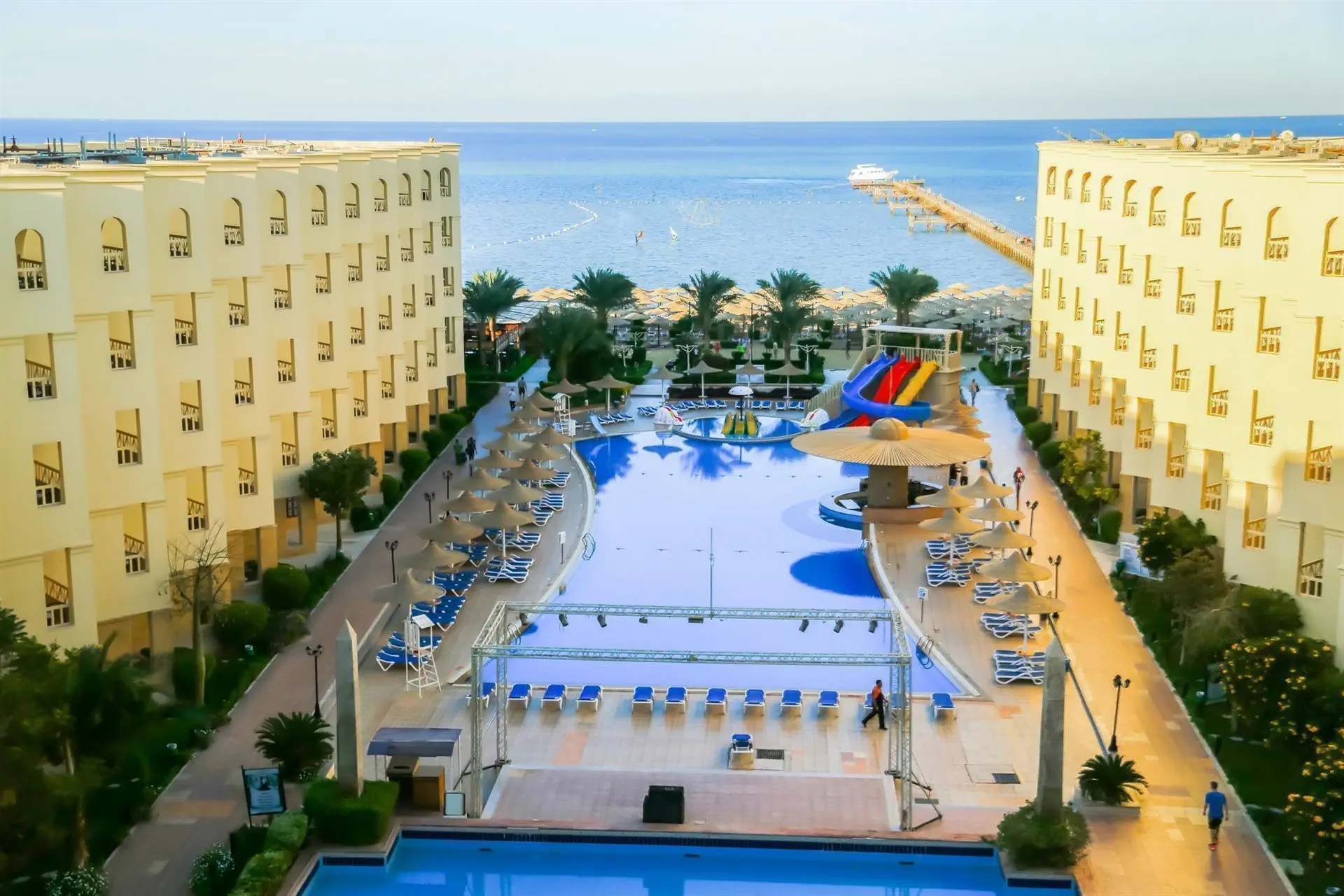 Amc Royal Hotel & Spa