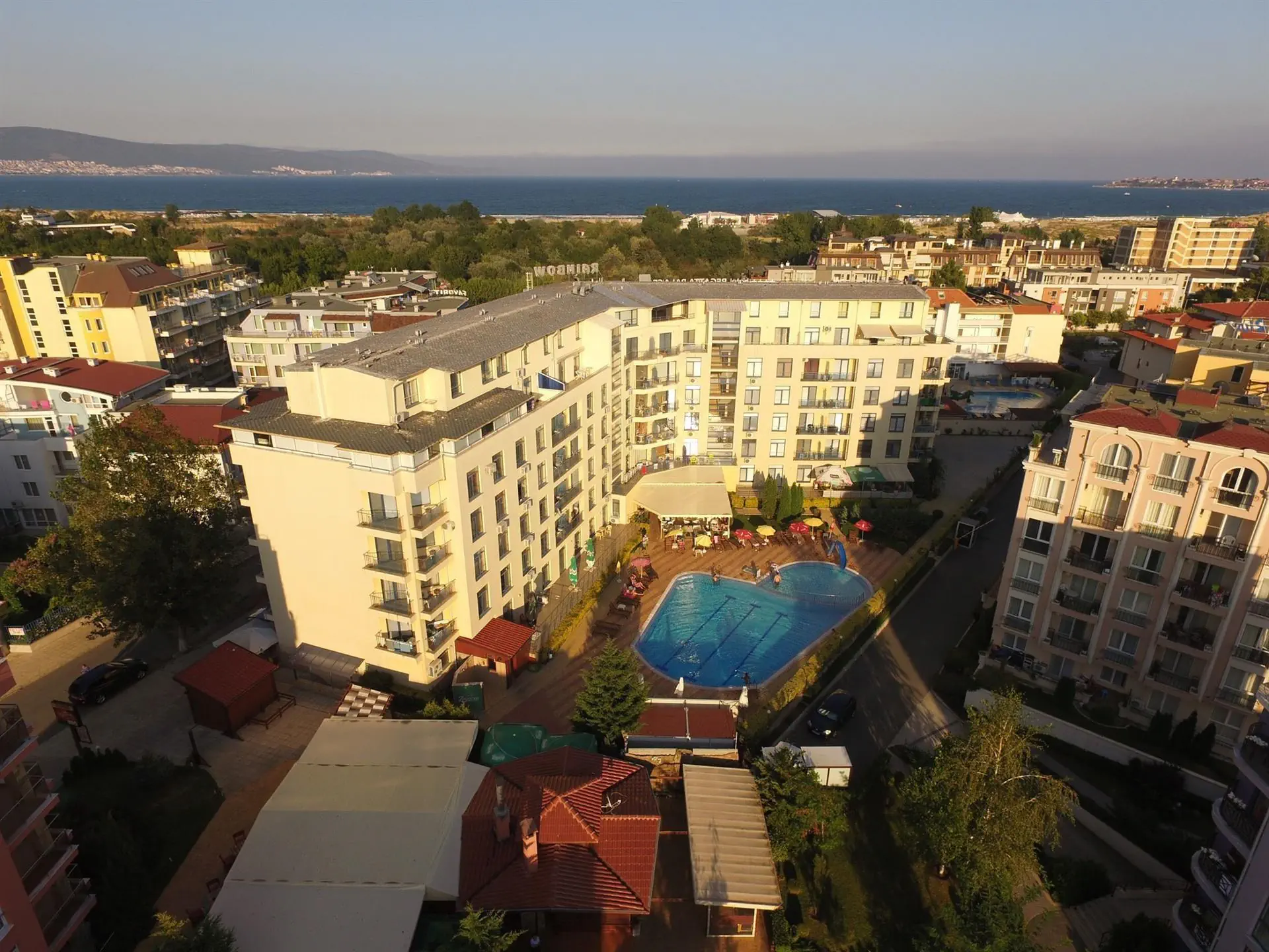 Holiday Complex Rainbow 1