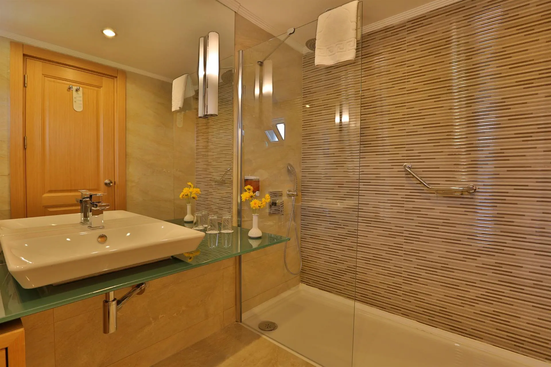 HOTEL: Gypsophila Holiday Village