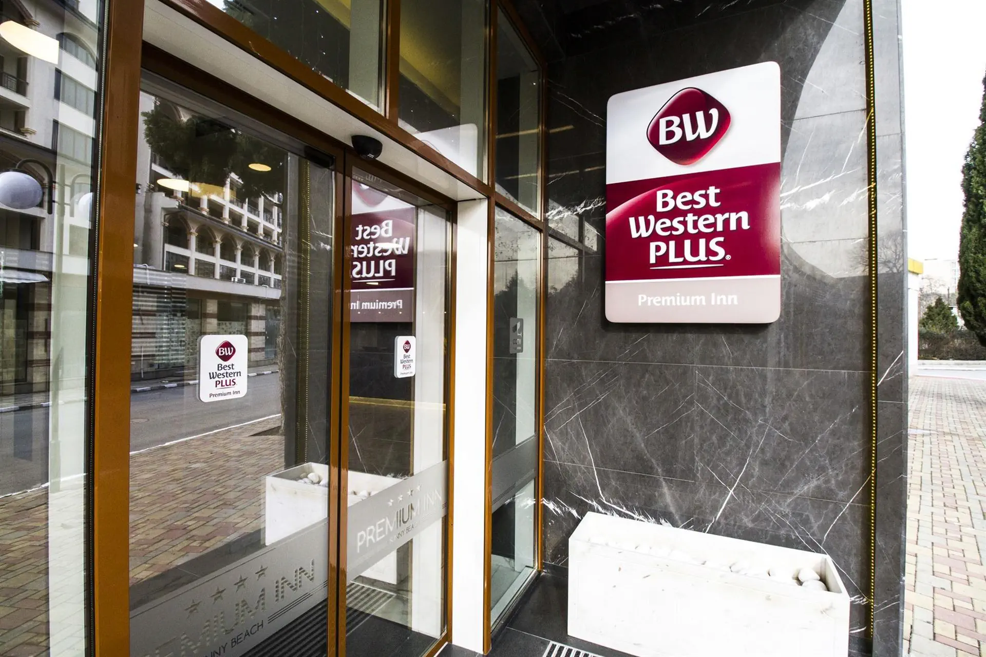Best Western Plus Premium Inn