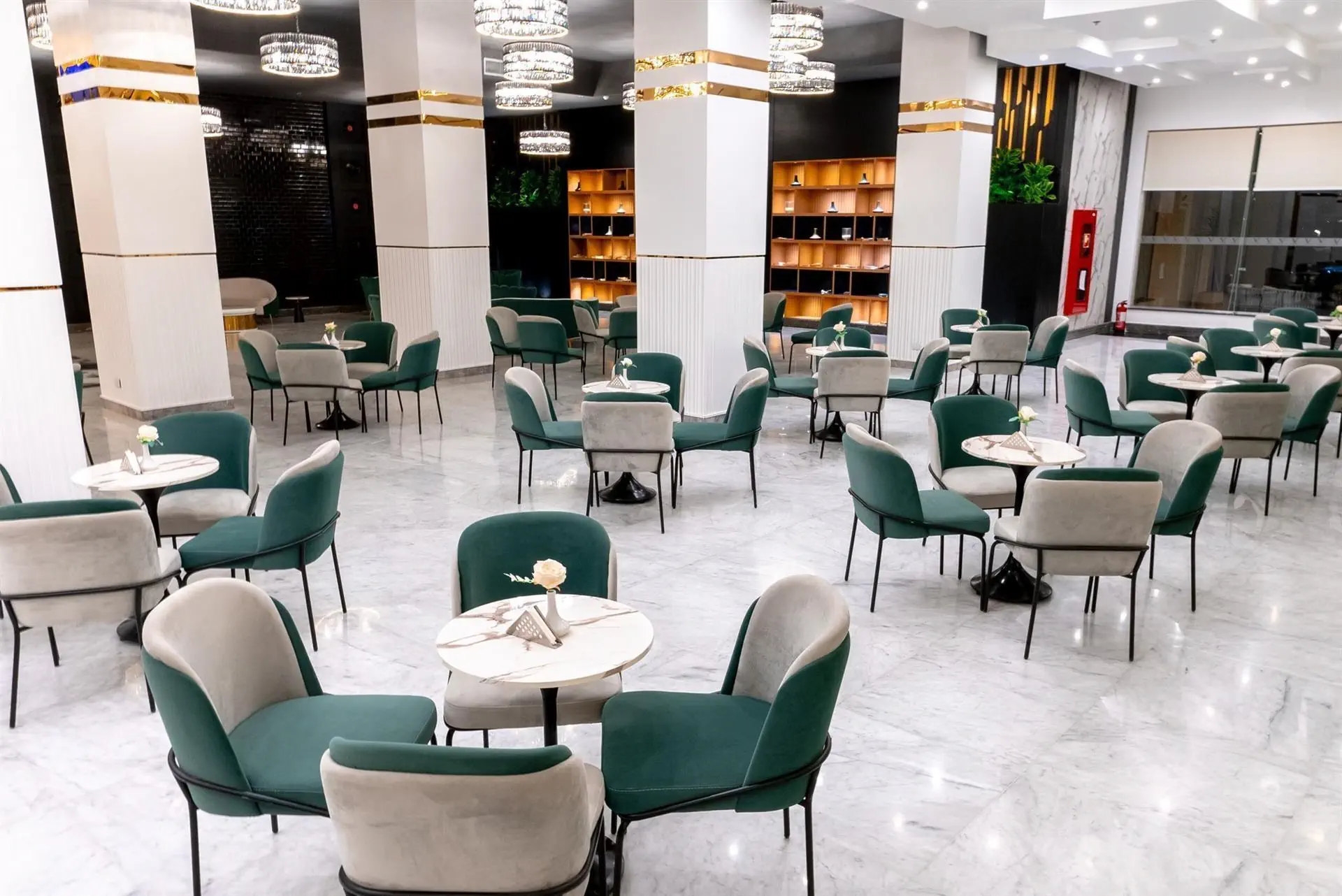 HOTEL: The V Luxury Resort
