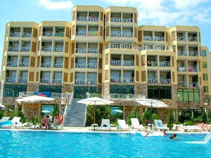 HOTEL: Amfibia Beach Complex