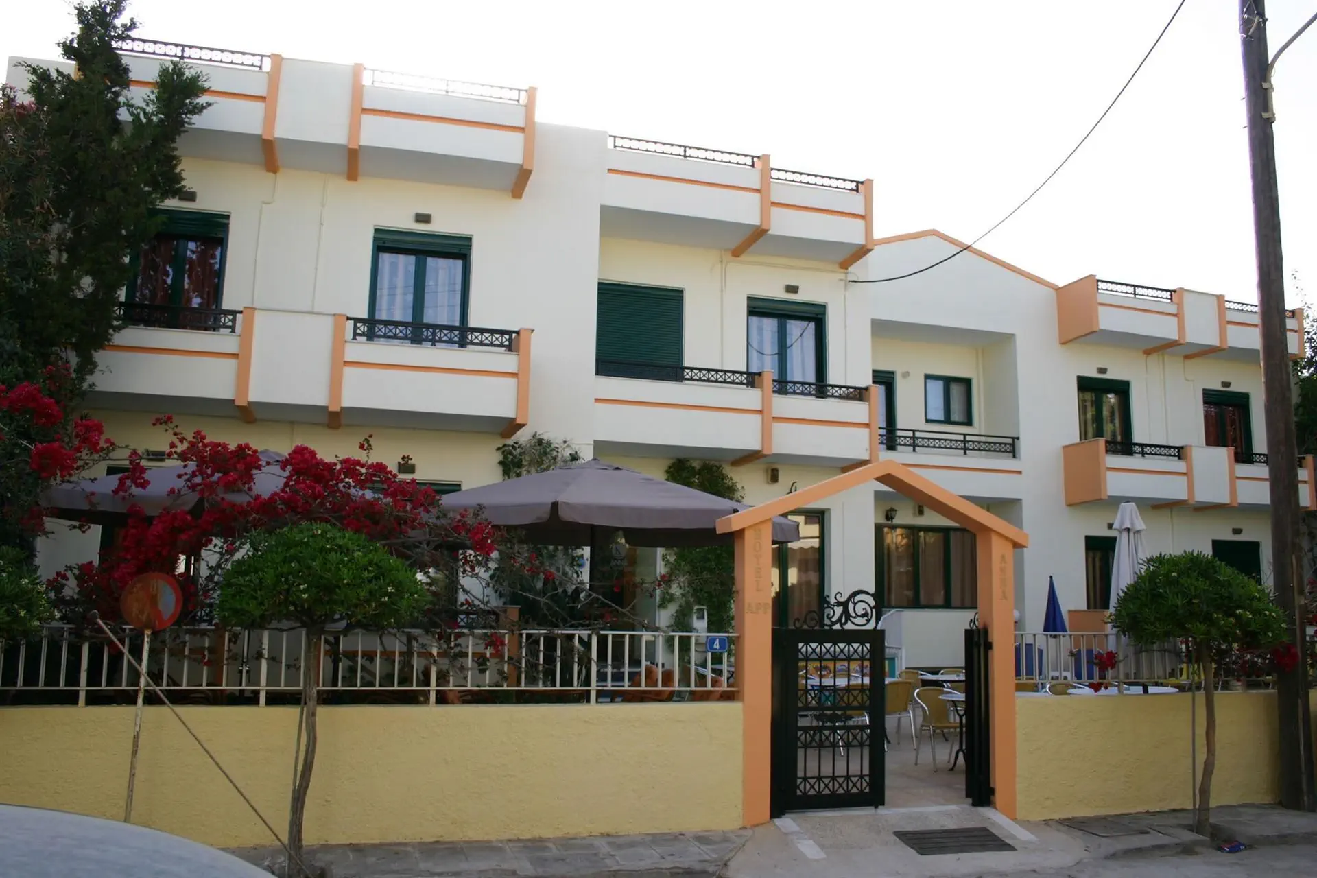 Hotel Anna Apts