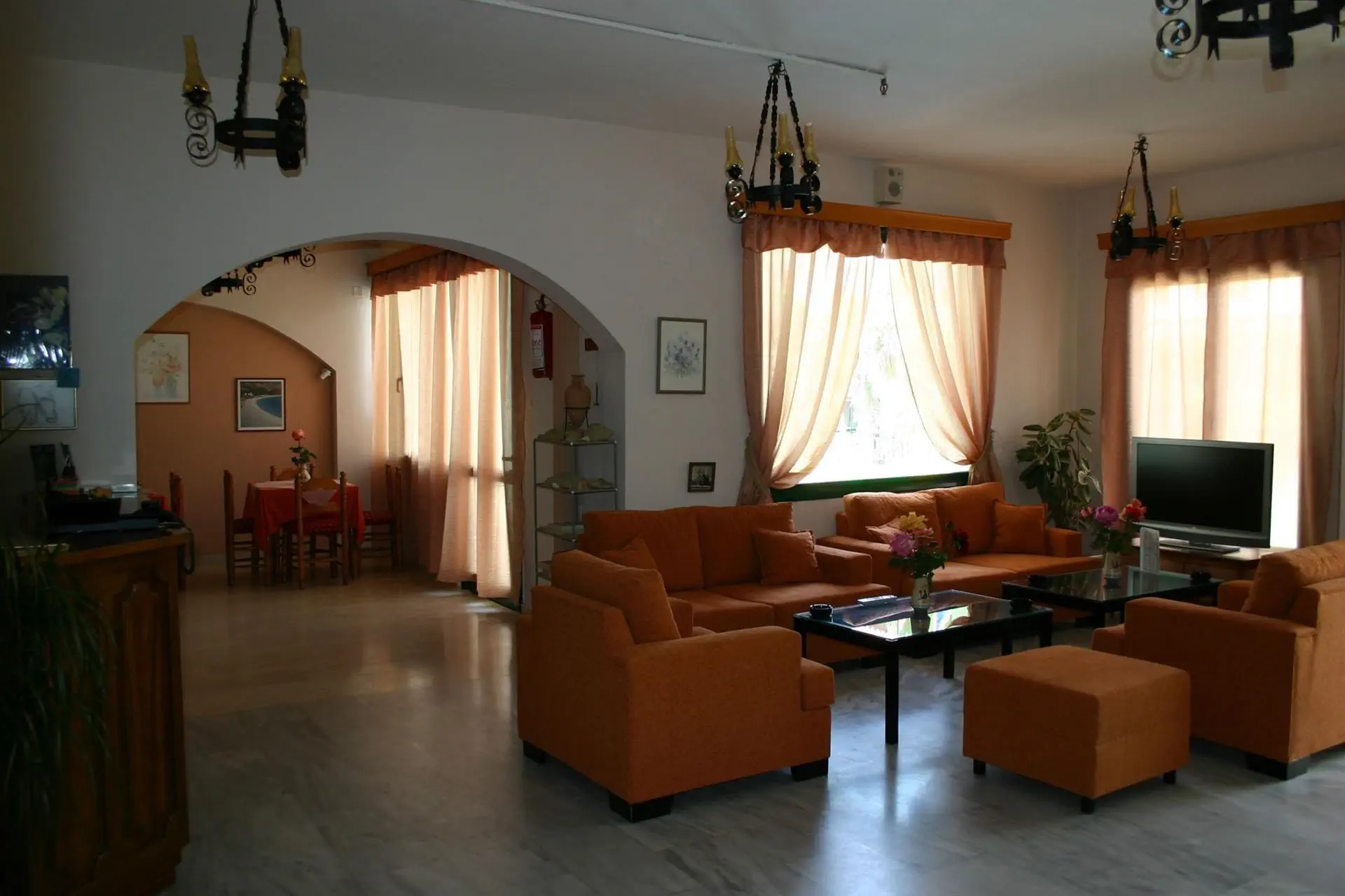 Hotel Anna Apts