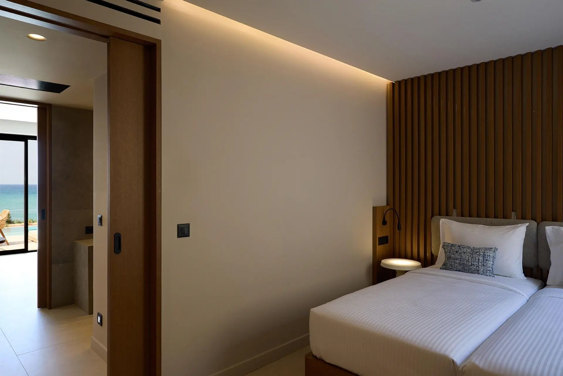 HOTEL: Oros Luxury Beach Resort