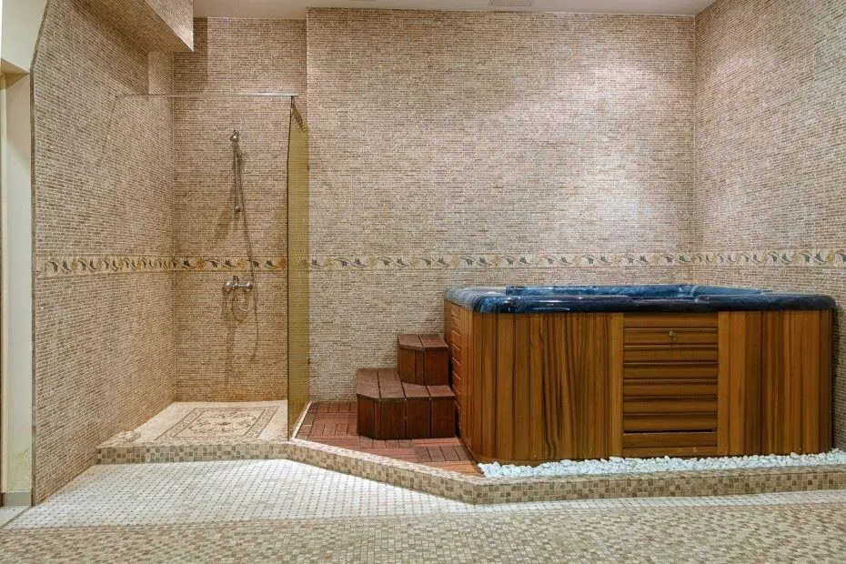 HOTEL: Alexandra