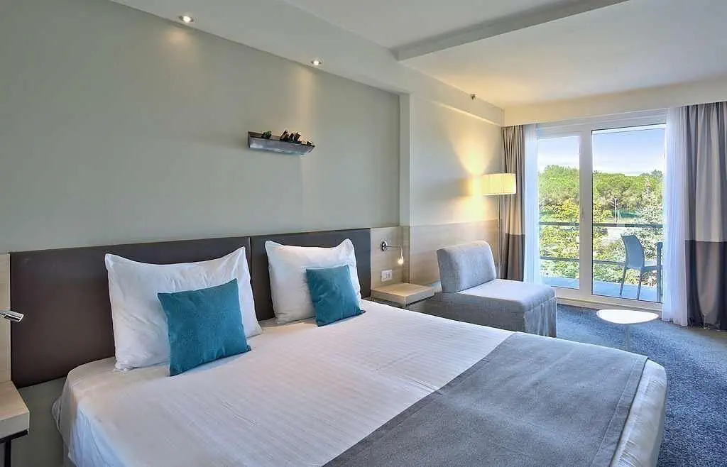 HOTEL: Martinez