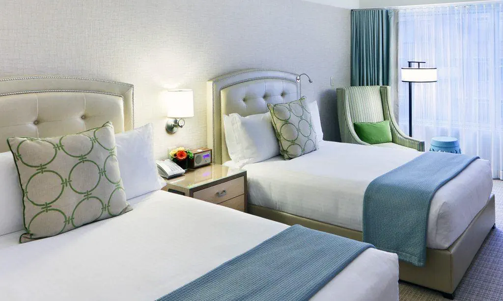 HOTEL: Martinez