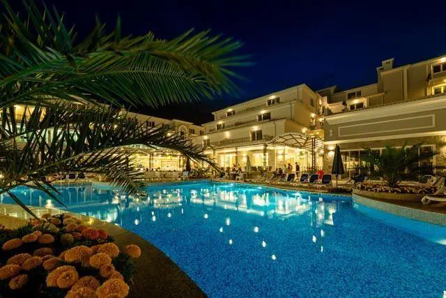 HOTEL: Martinez