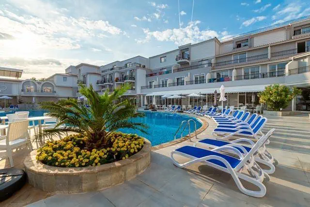 HOTEL: Martinez