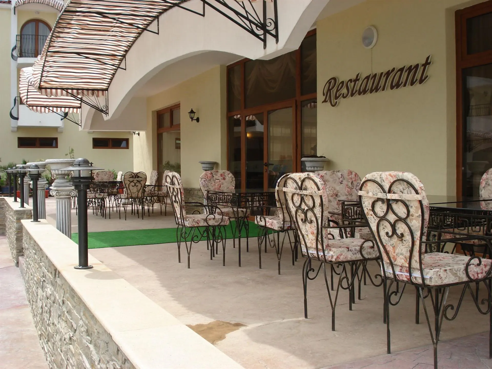 HOTEL: Martinez