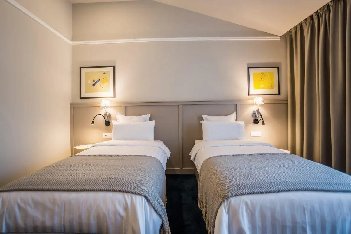 HOTEL: Martinez