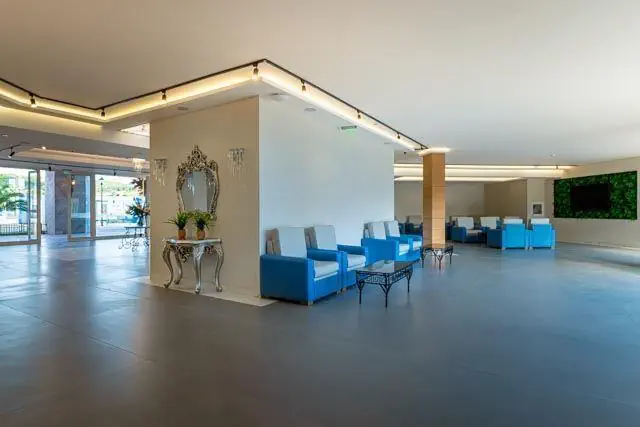 HOTEL: Martinez
