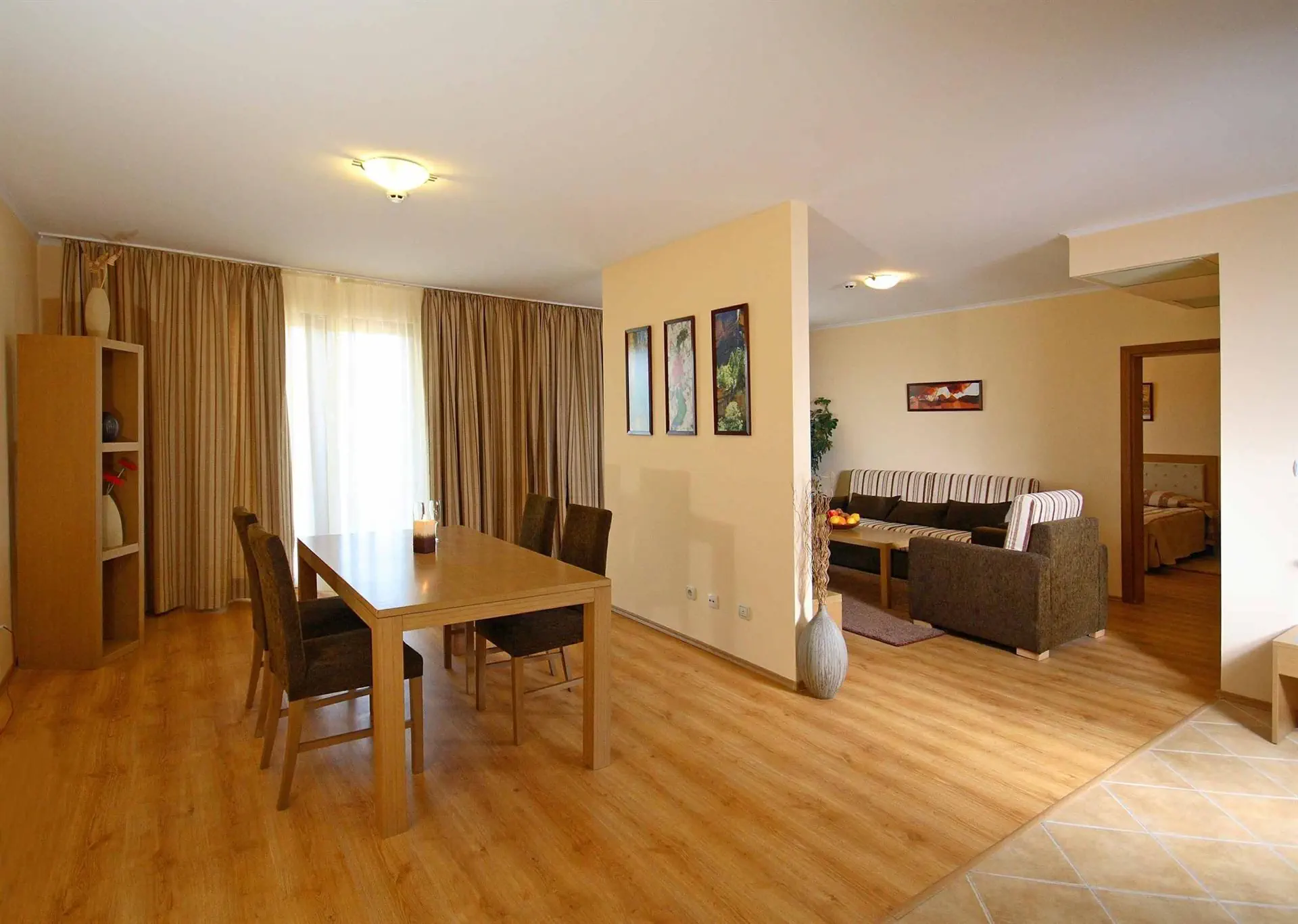 HOTEL: Martinez