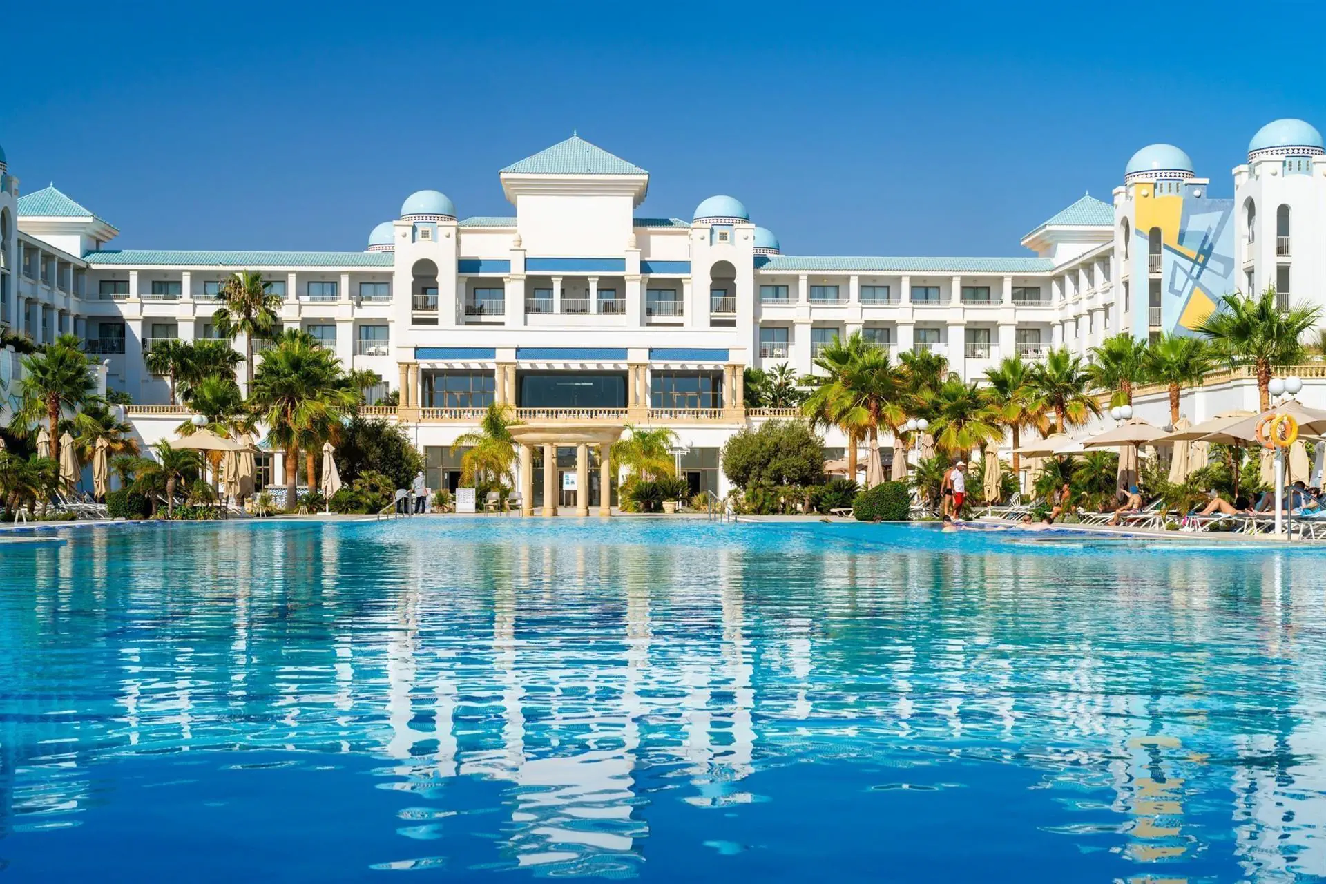 HOTEL: Concorde Green Park Palace