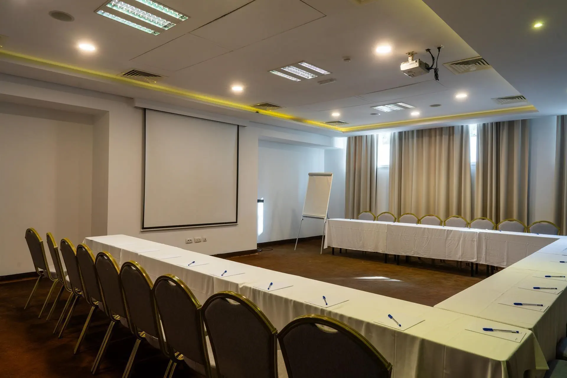 HOTEL: Concorde Green Park Palace