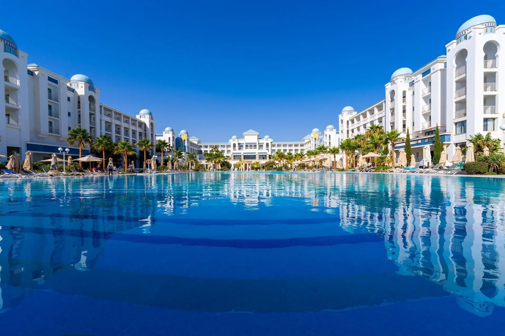 HOTEL: Concorde Green Park Palace