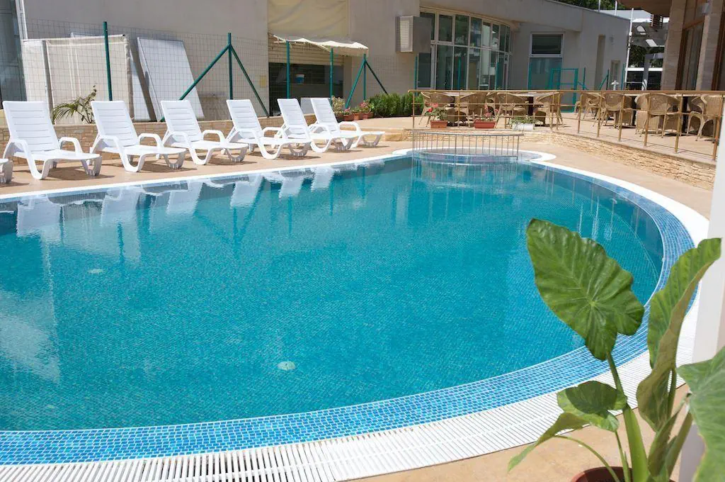 HOTEL: Sea Breeze