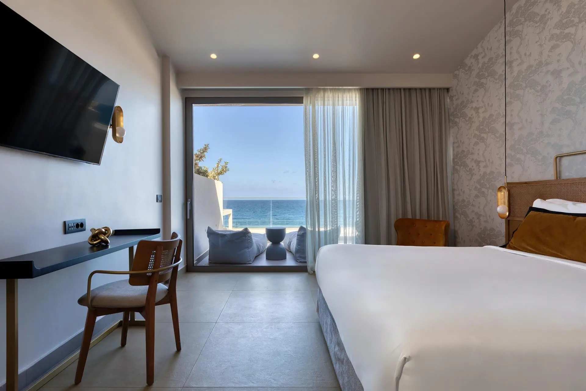 HOTEL: Castello Boutique Suites By The Sea Adult Only +16
