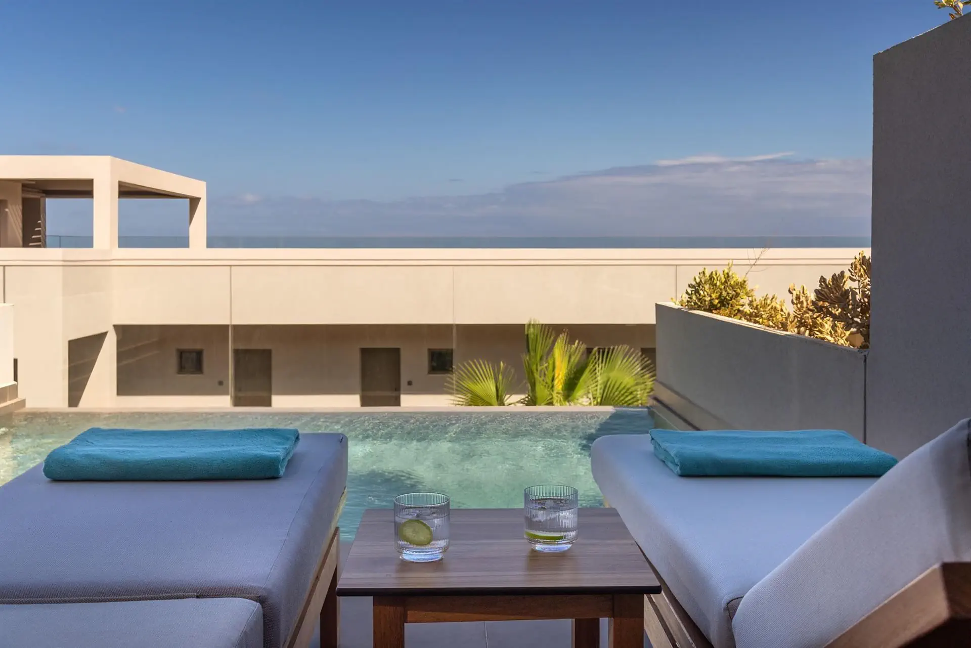HOTEL: Castello Boutique Suites By The Sea Adult Only +16
