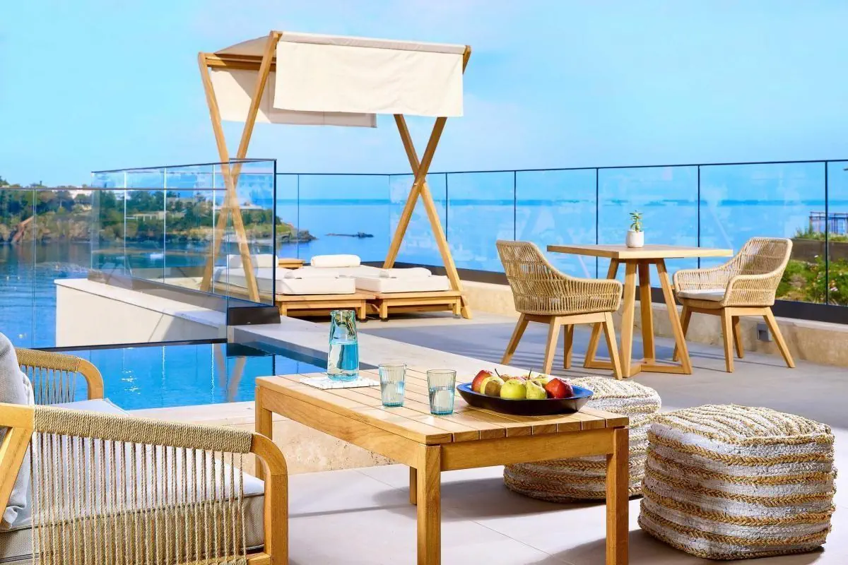 HOTEL: Castello Infinity Suites (Adult Only 16+)