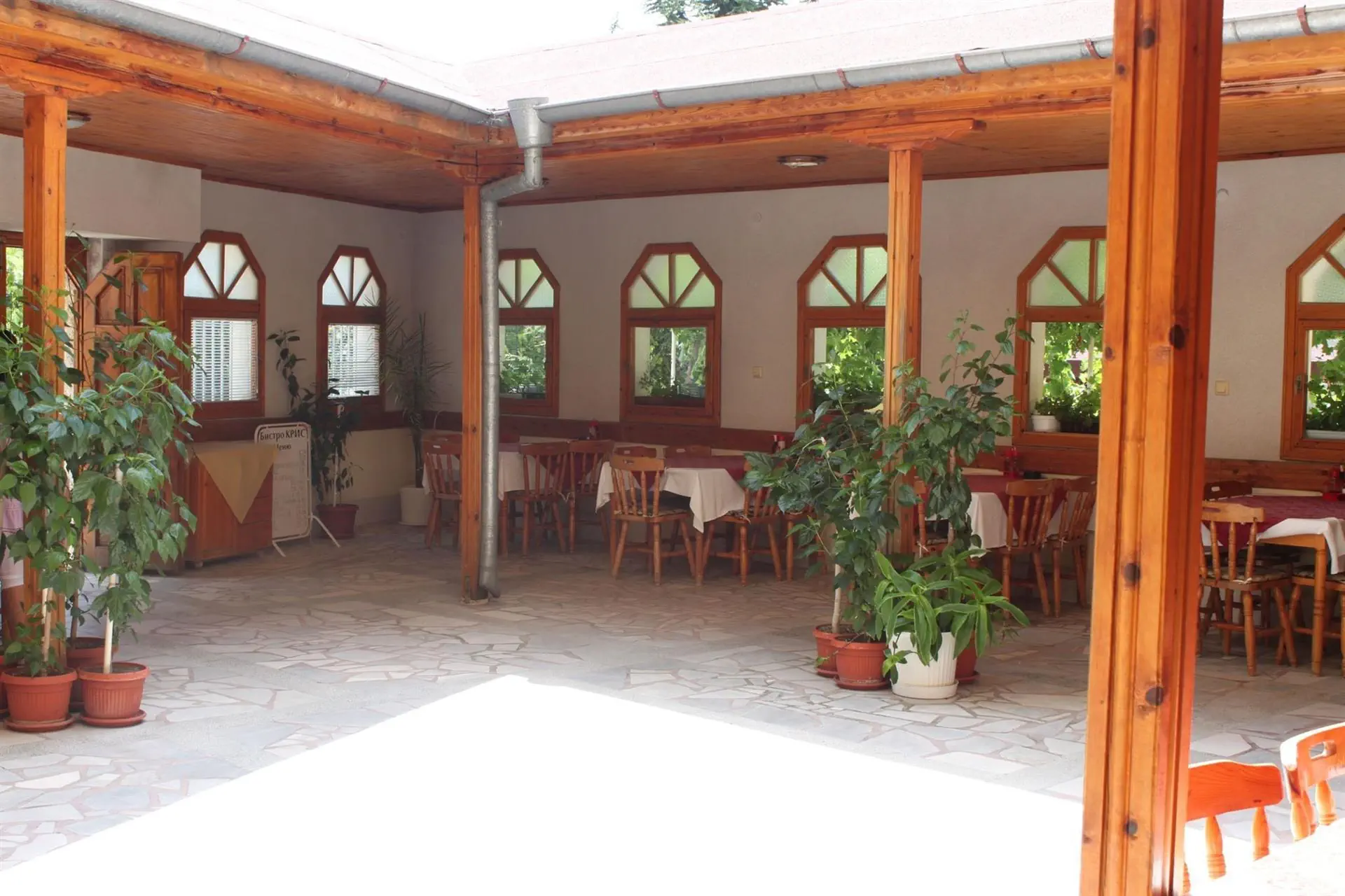 Cris Family Hotel