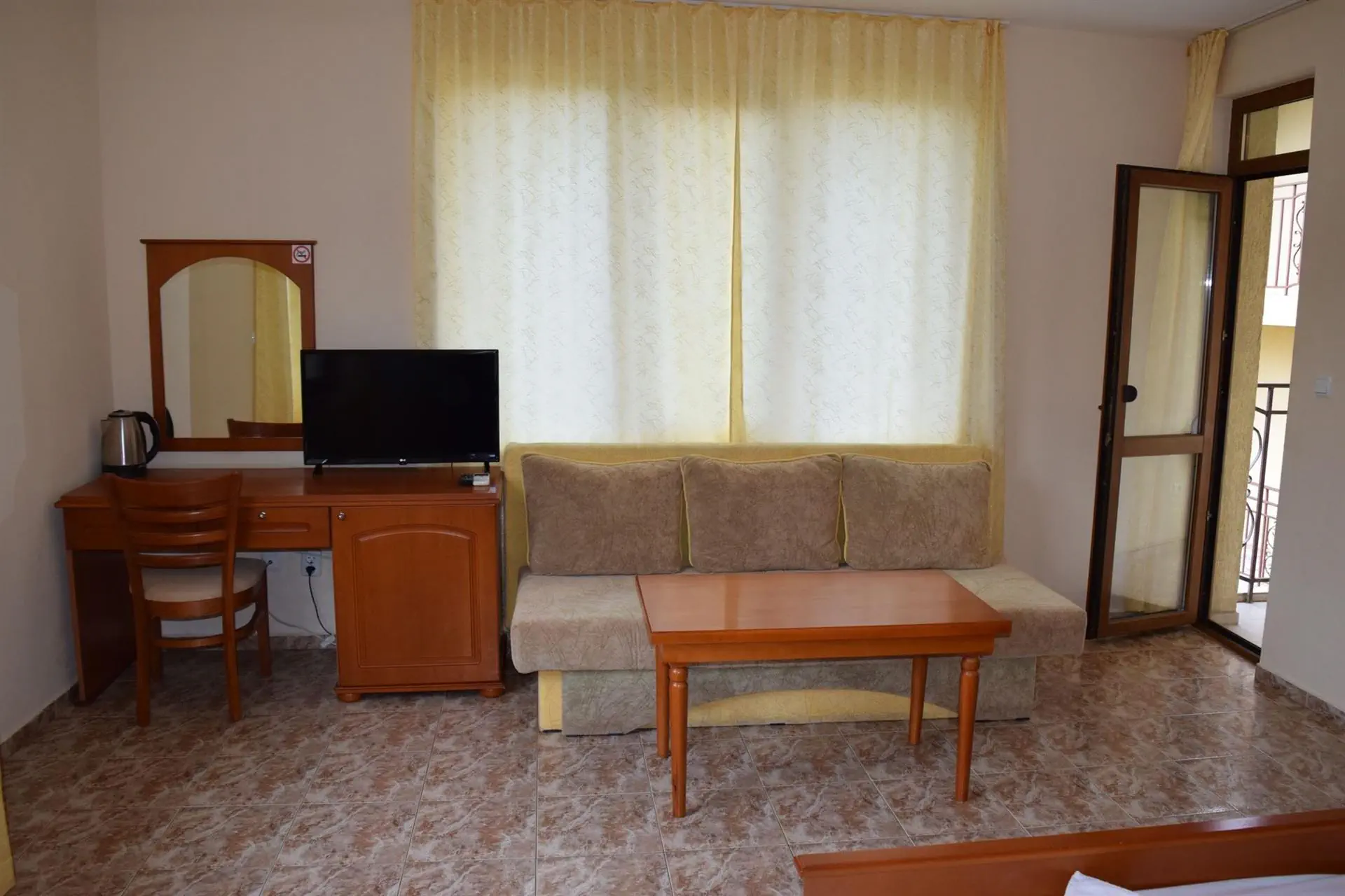 Cris Family Hotel