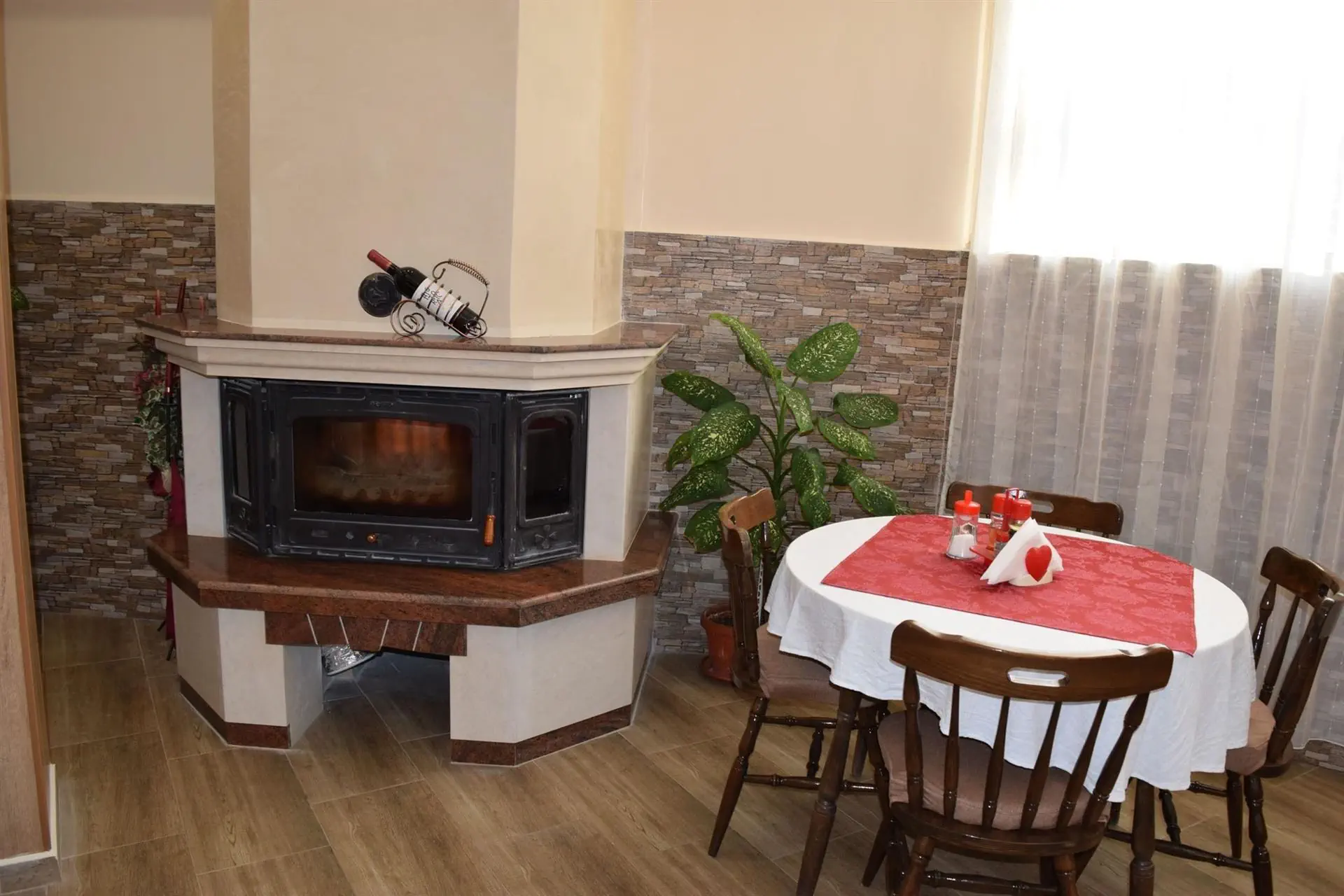 Cris Family Hotel