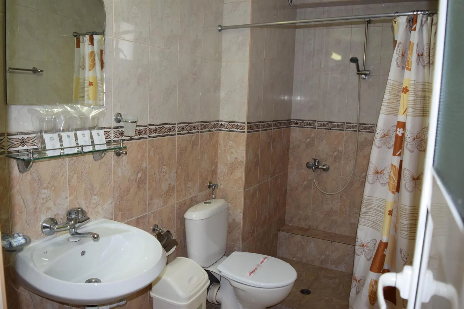 Cris Family Hotel