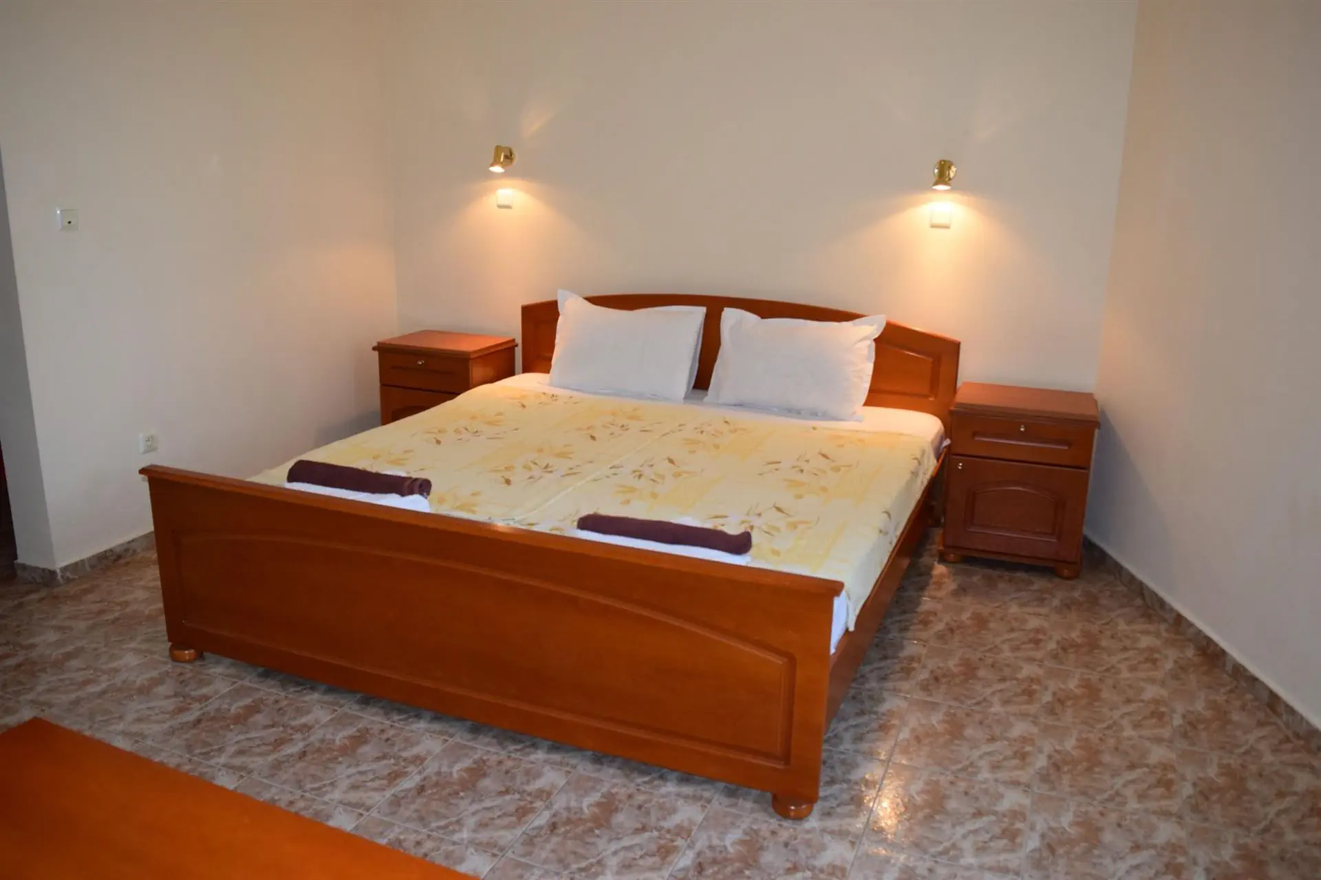 Cris Family Hotel