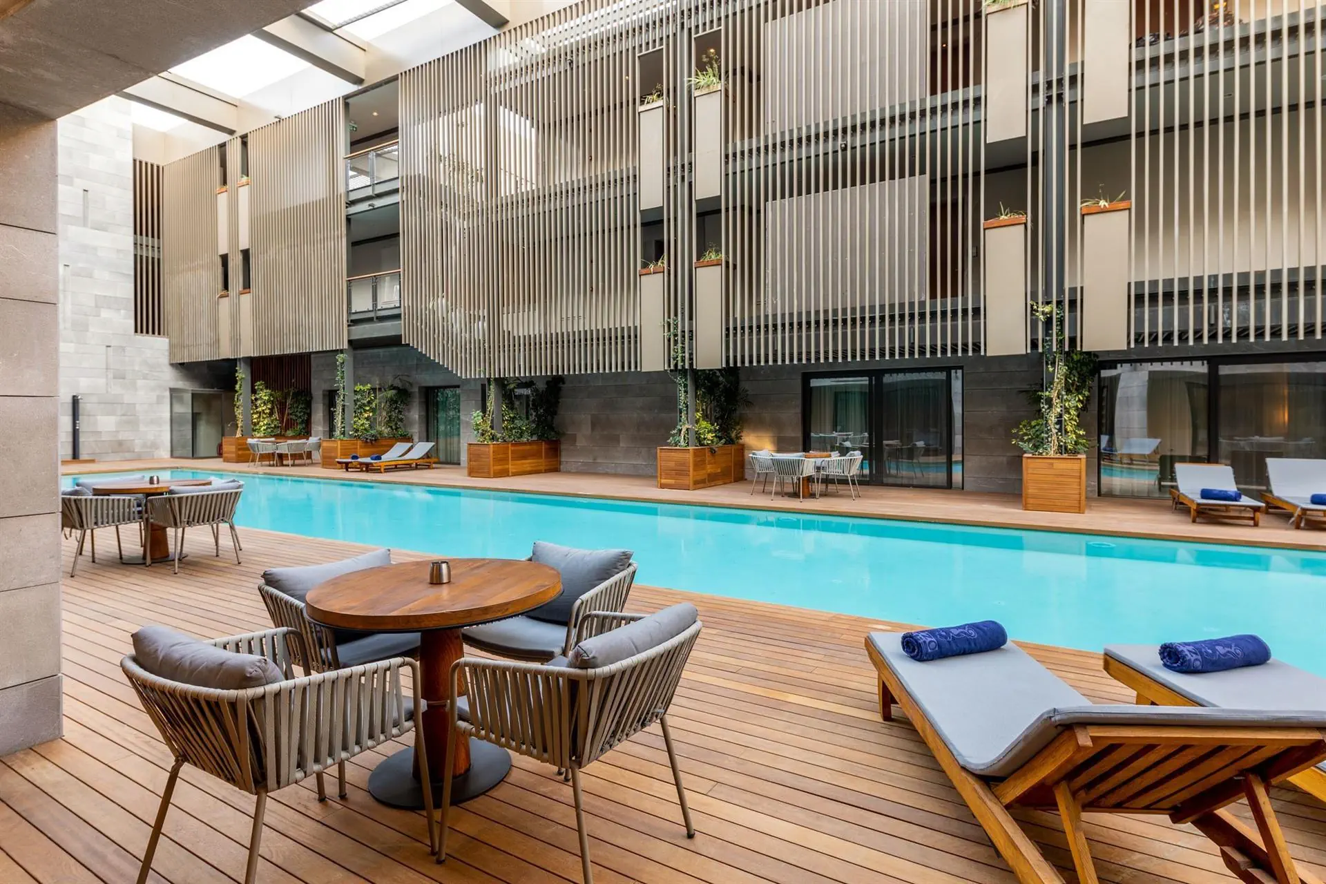 HOTEL: The Norm Le Chic