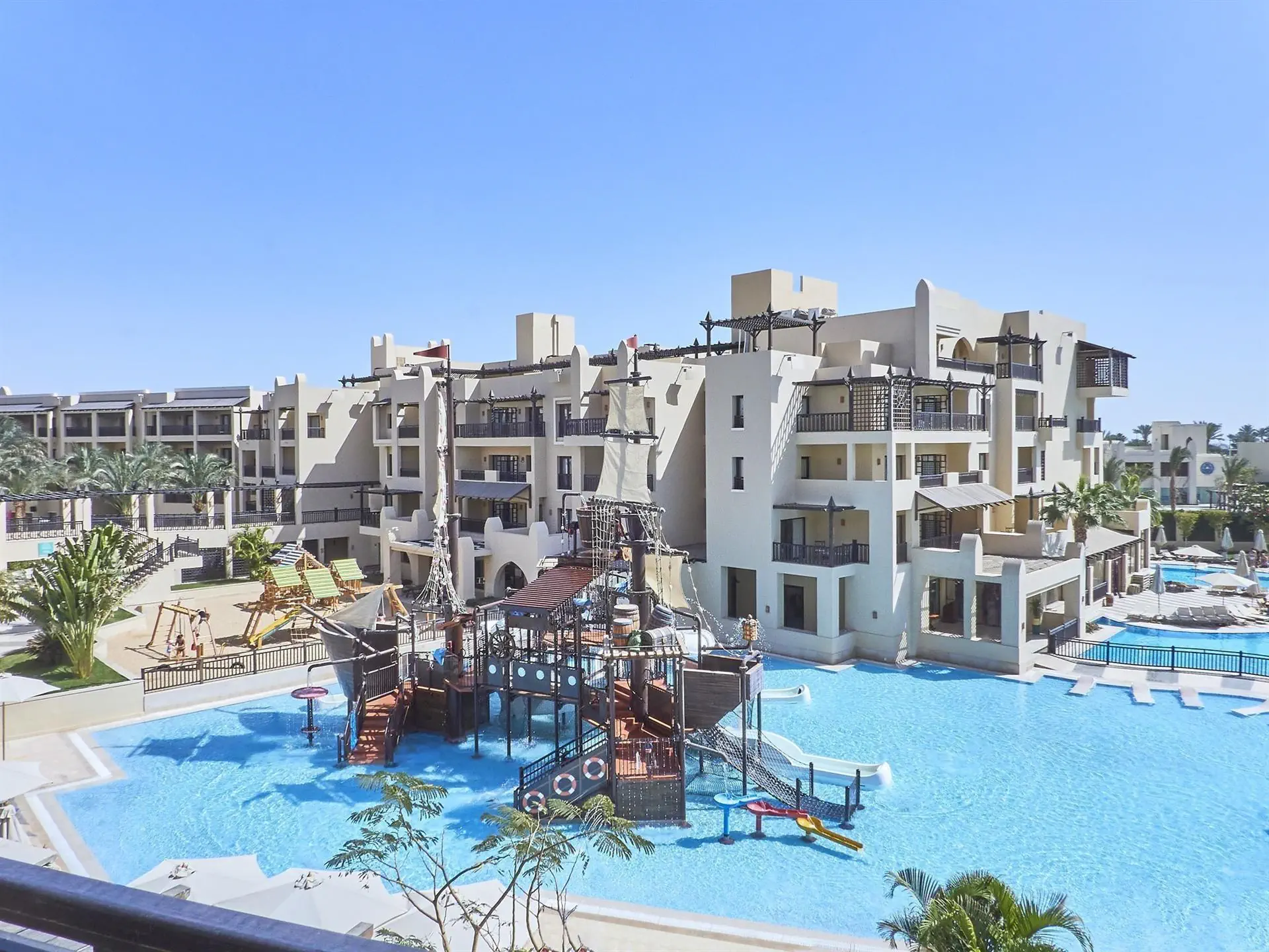 HOTEL: Steigenberger Aqua Magic