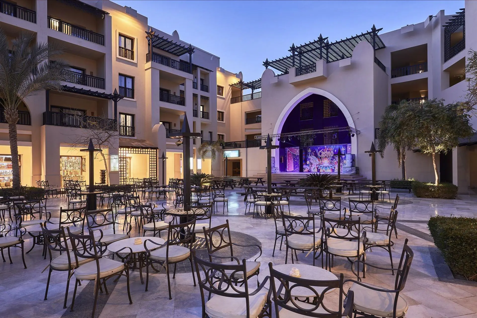 HOTEL: Steigenberger Aqua Magic