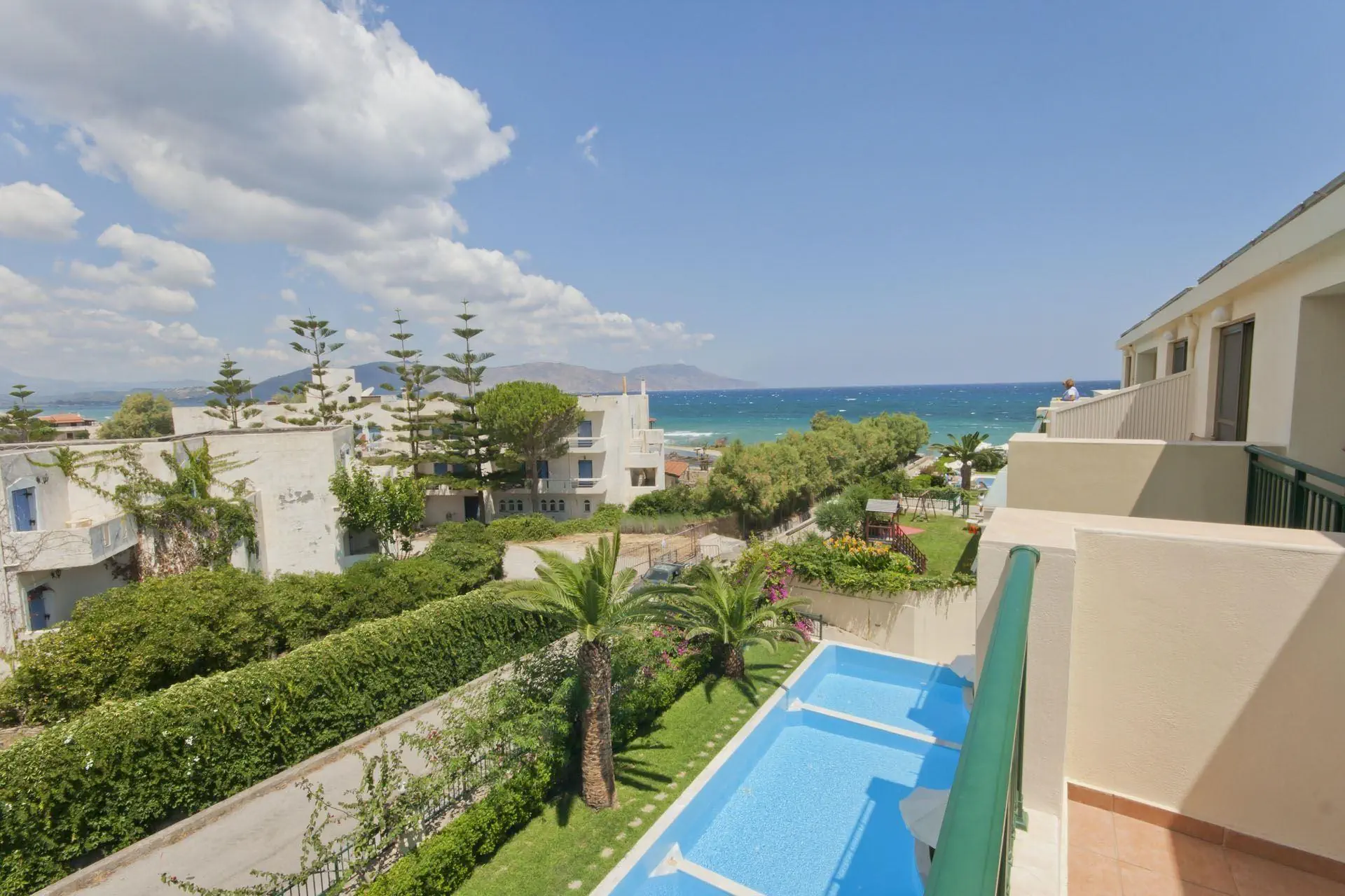 HOTEL: Hydramis Palace