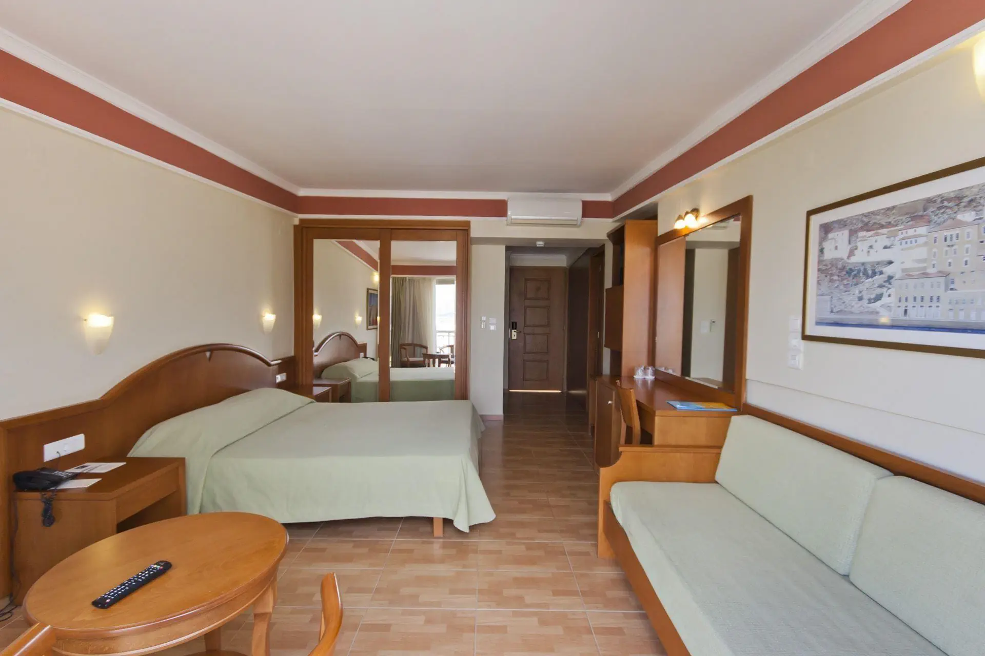 HOTEL: Hydramis Palace