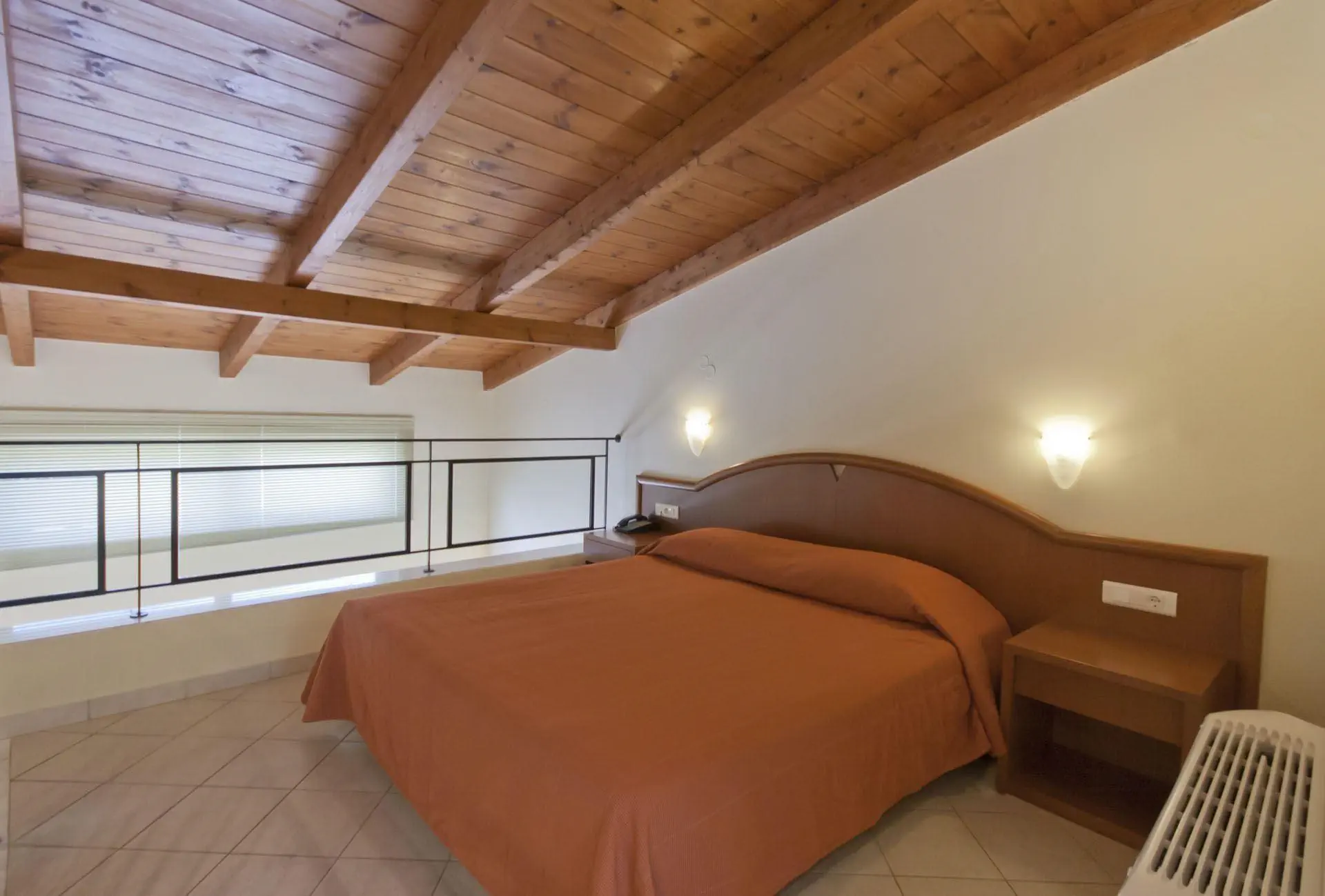 HOTEL: Hydramis Palace
