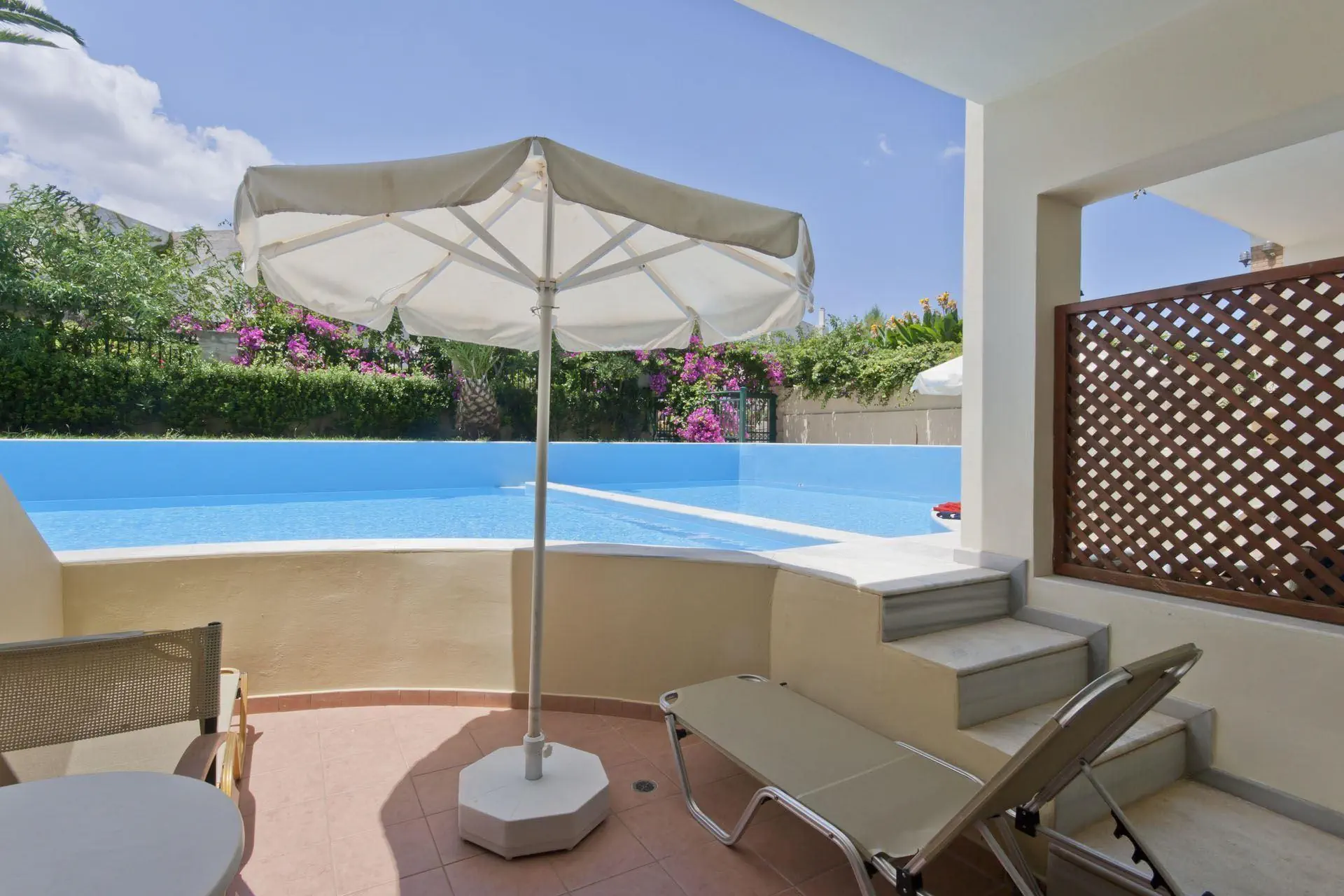 HOTEL: Hydramis Palace