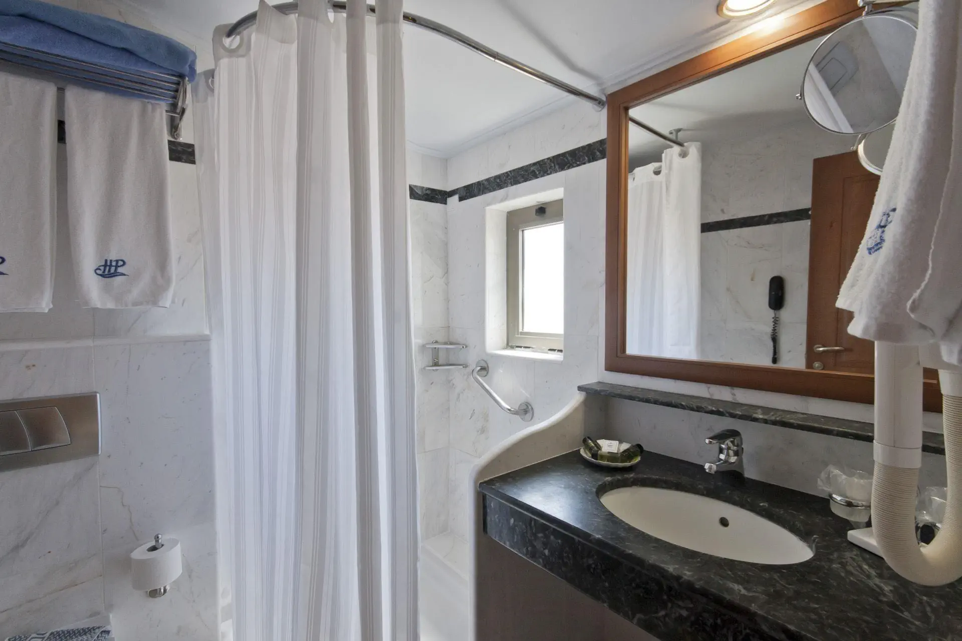 HOTEL: Hydramis Palace