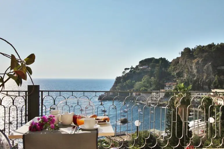 Baia Azzurra photo 1