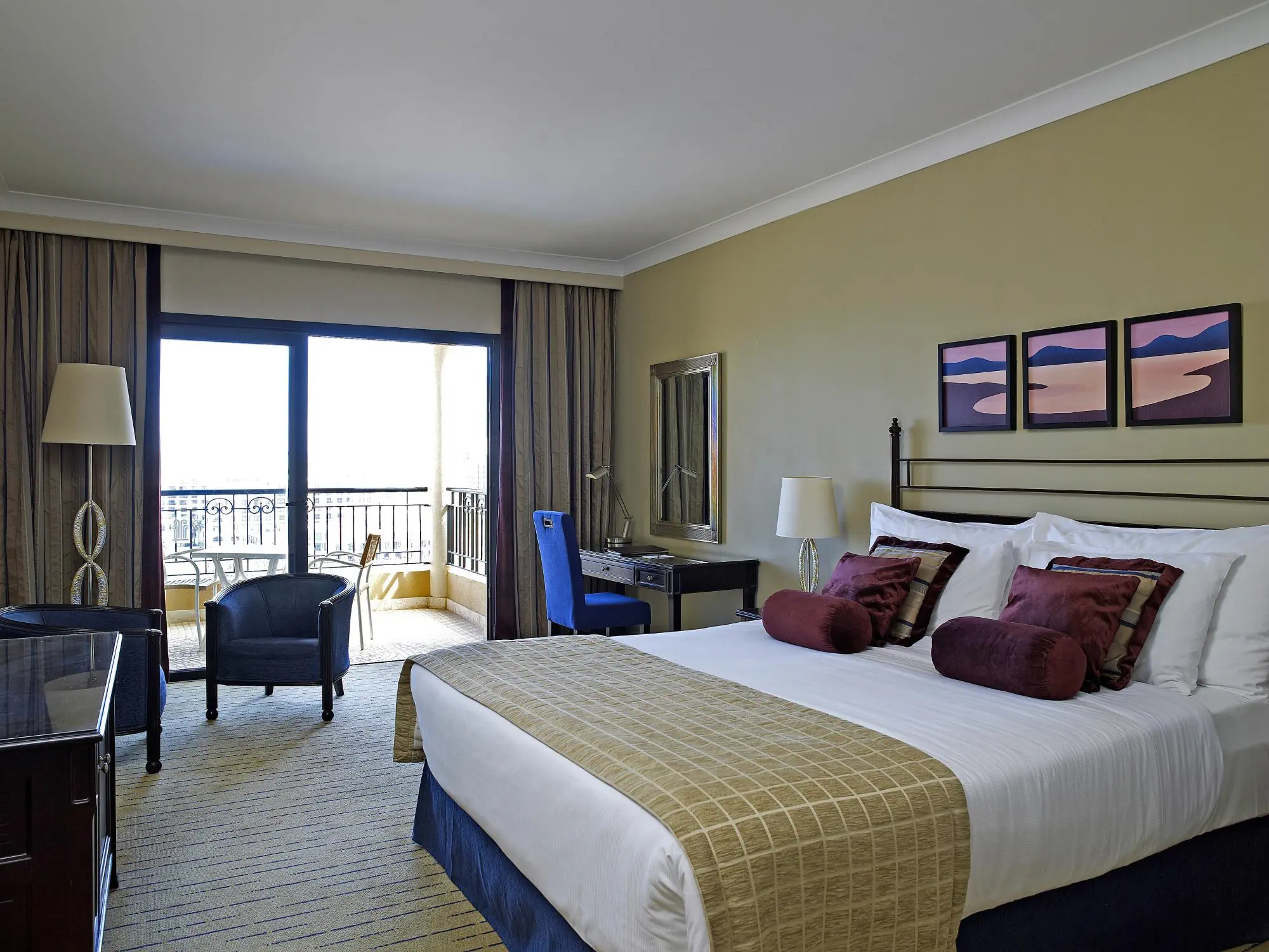 HOTEL Corinthia Hotel St Georges Bay