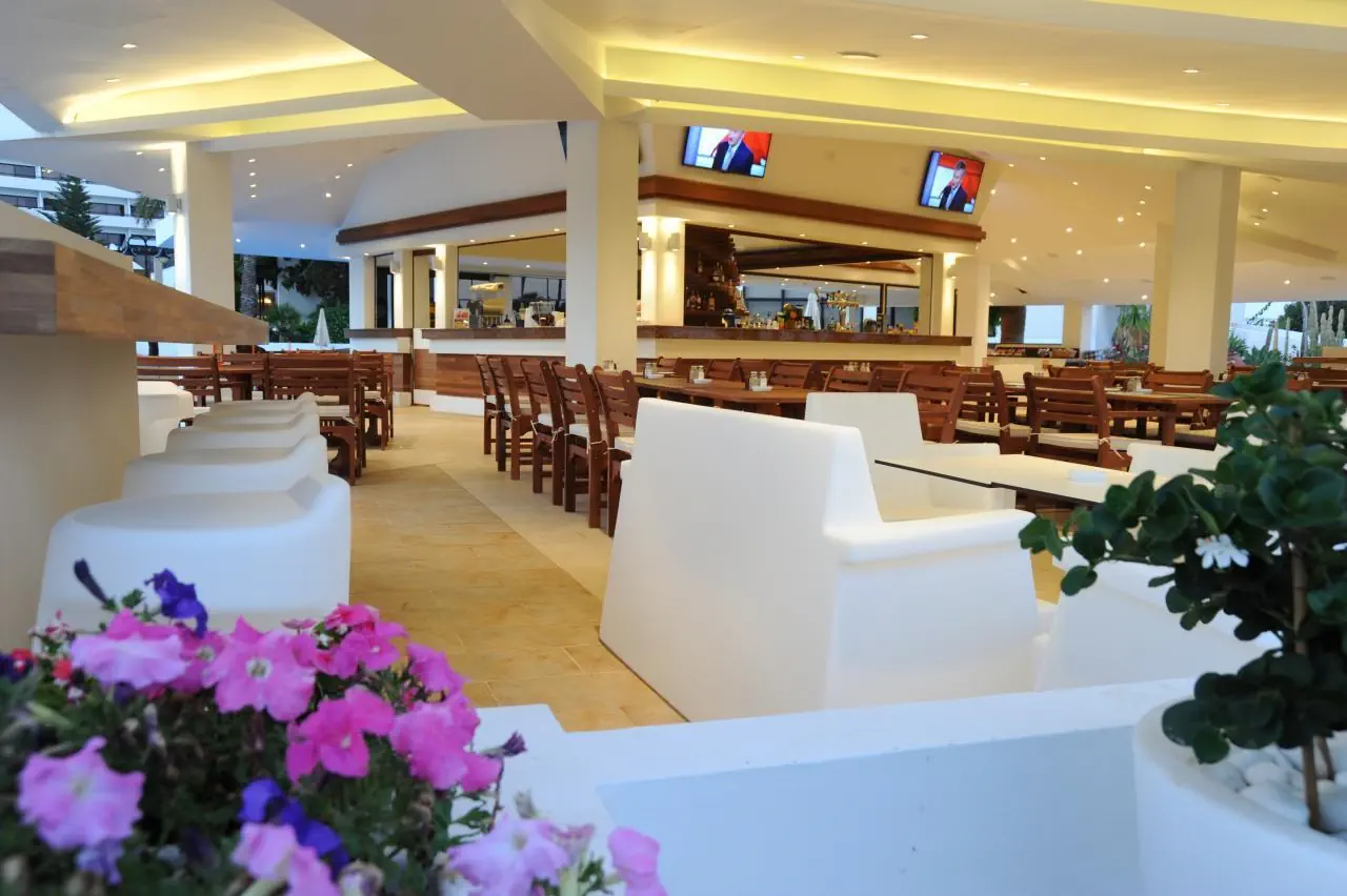 HOTEL Adams Beach Hotel