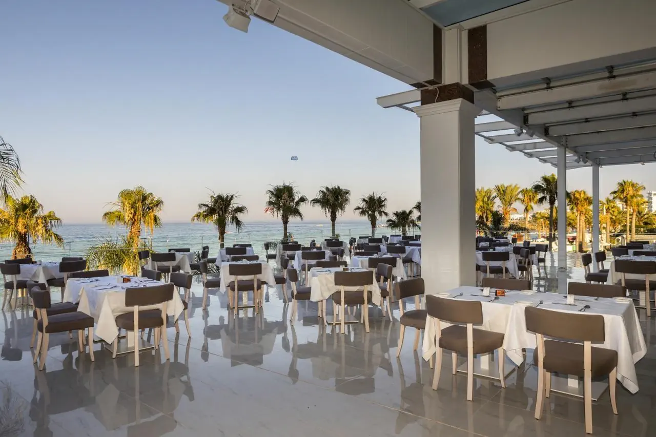HOTEL Constantinos The Great Beach Hotel
