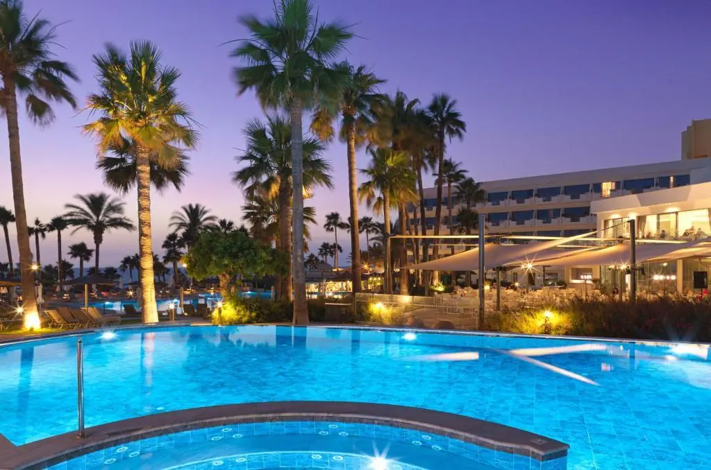 St. George Beach Hotel & Spa Resort (Adults Only)