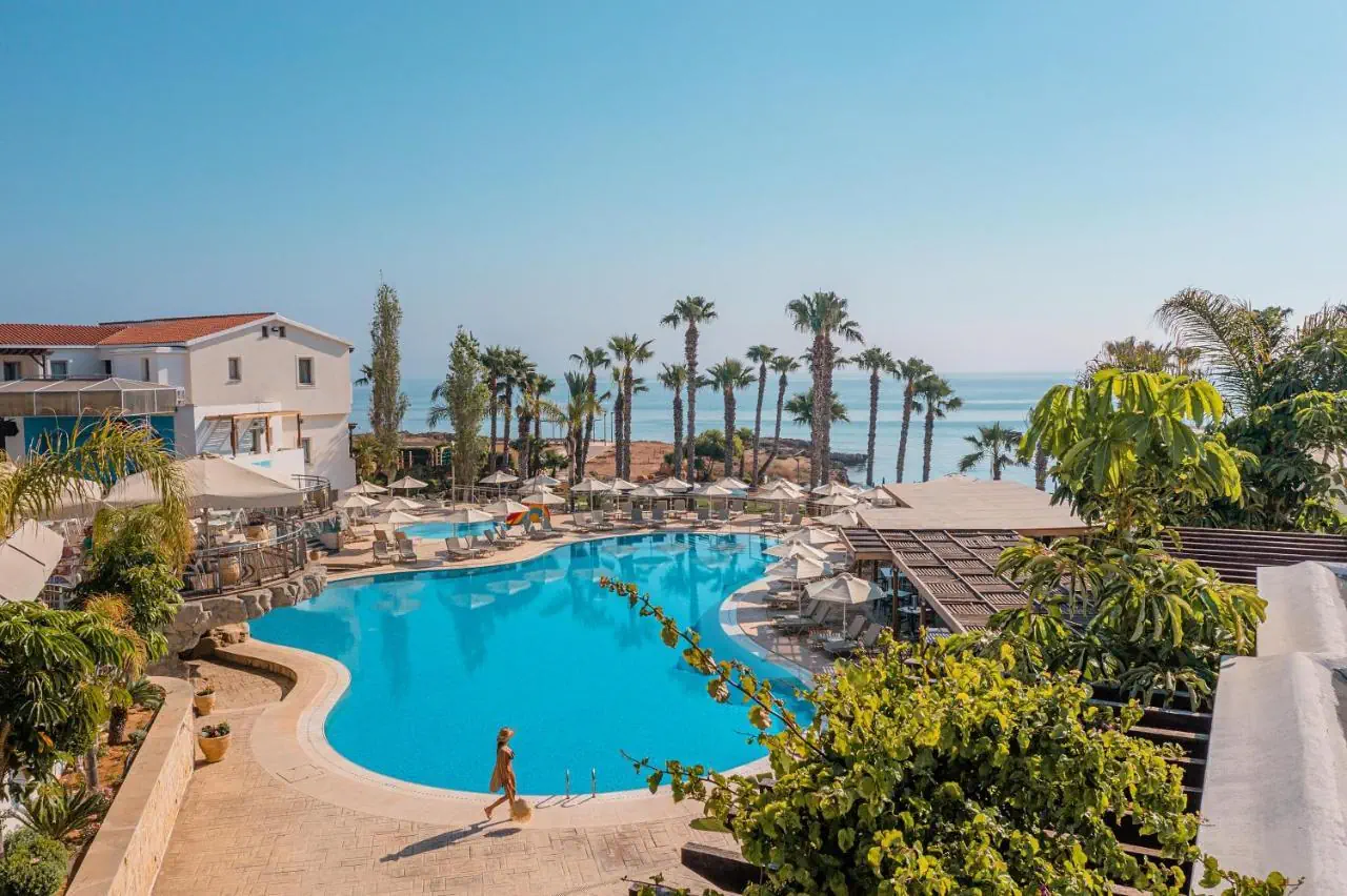 Louis Althea Beach - zdjęcie 11