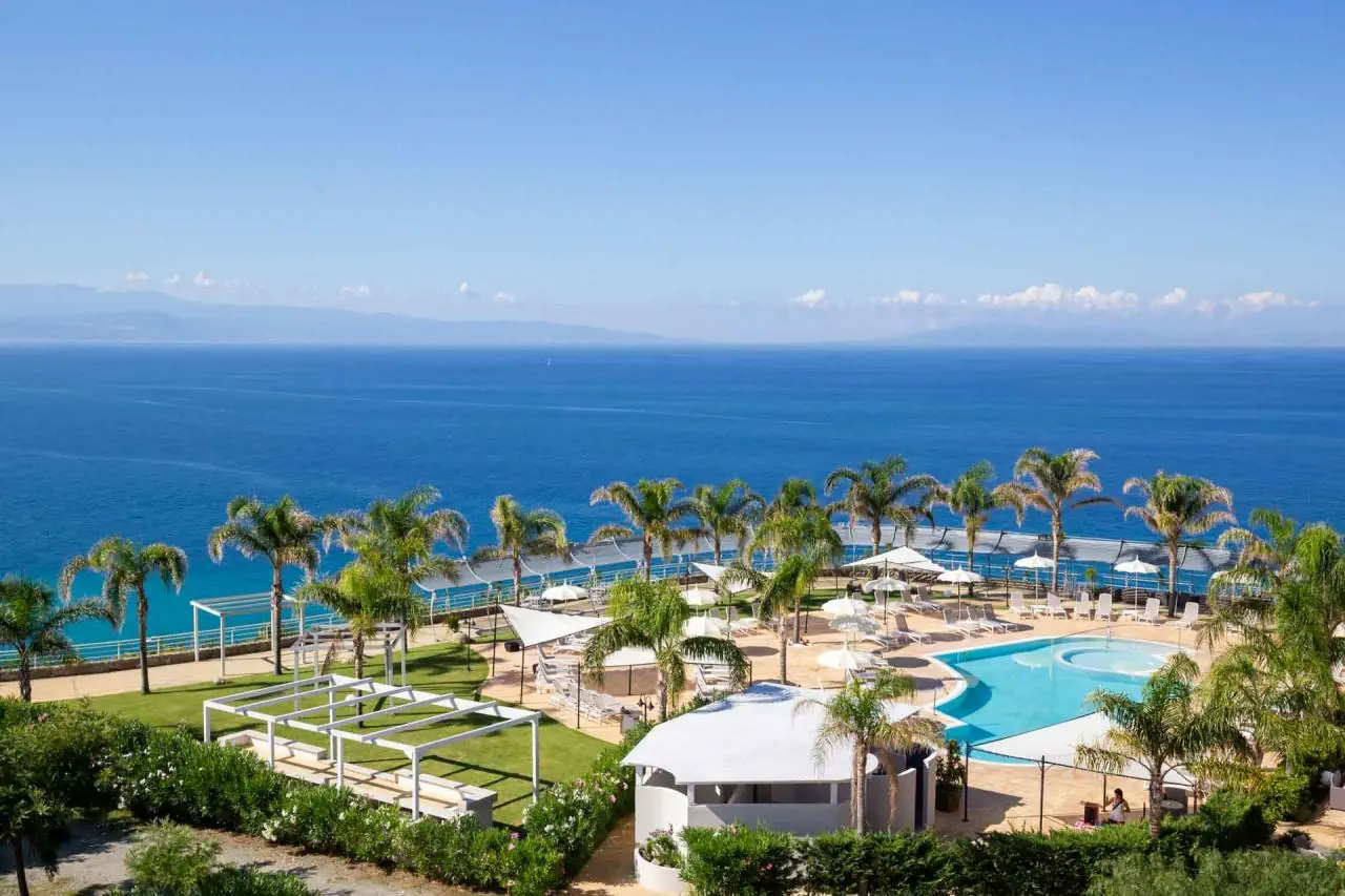 Blue Bay Resort - zdjęcie 2