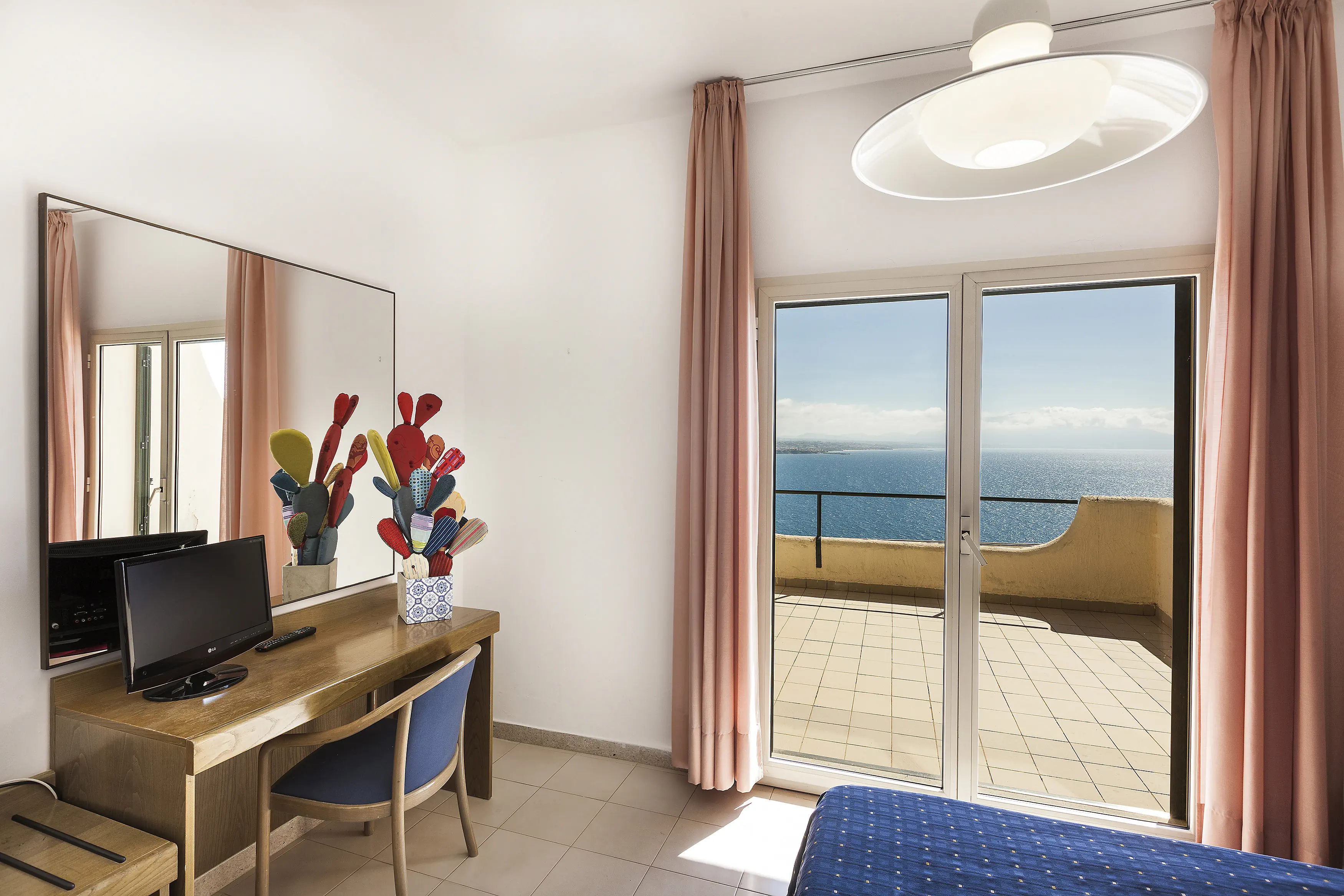 HOTEL TERRASINI